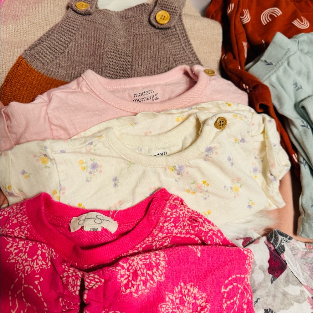 0-6 Months Bundle Deal - Picture 4 of 14